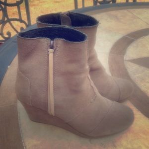 Toms Desert Wedge High Size 8